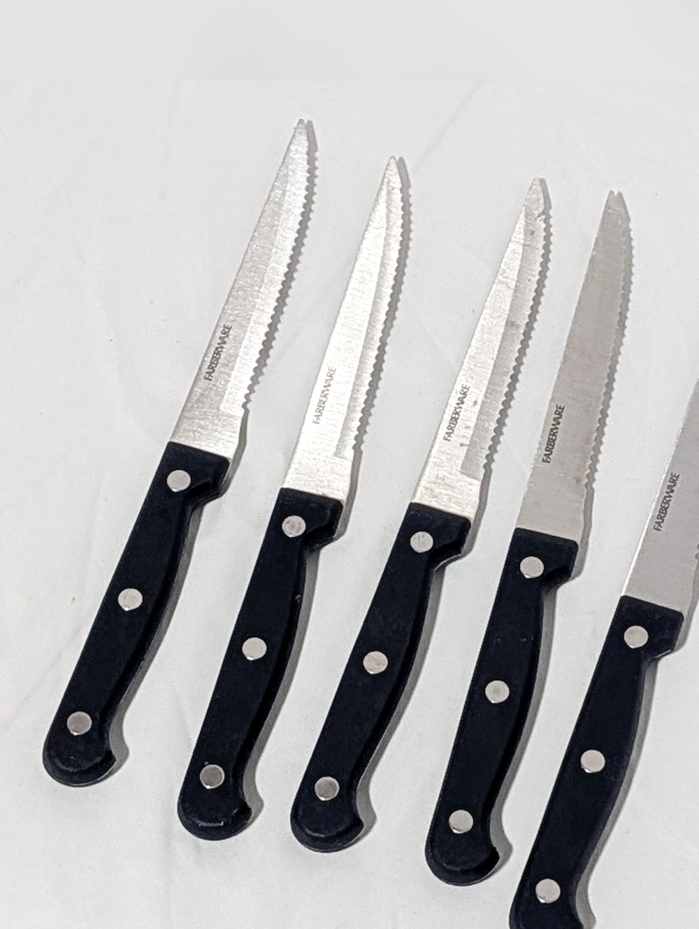 Set of 5 Farberware Serrated Steak Knives